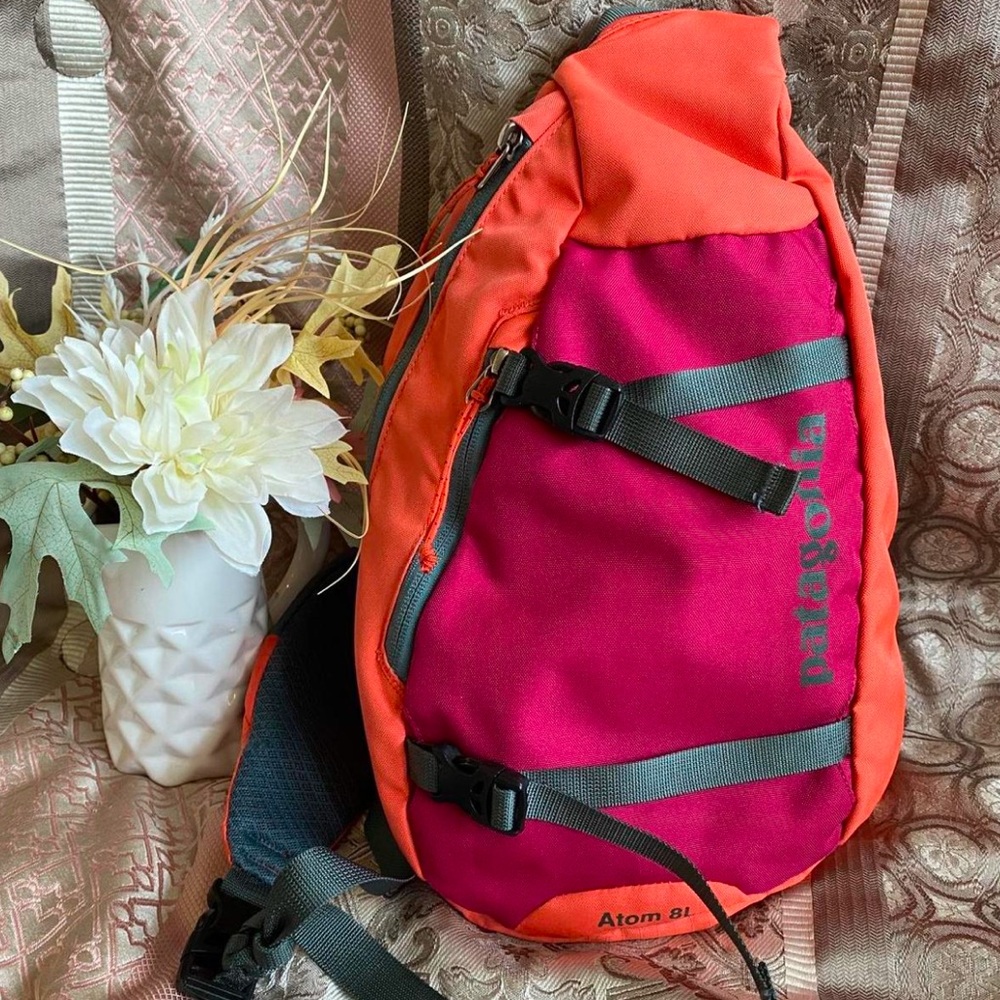 Patagonia Atom 8L Sling Bag